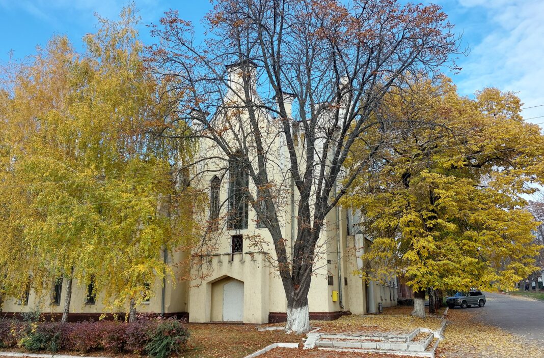 Будинок земства.